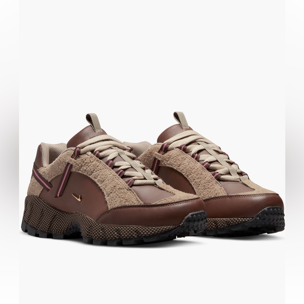 Jacquemus X Wmns Air Humara Lx 'Brown'